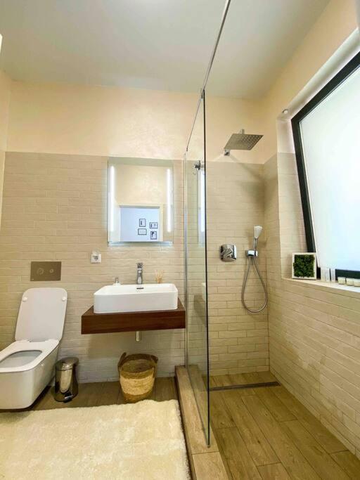 8Ight Apartment บราชอฟ ภายนอก รูปภาพ